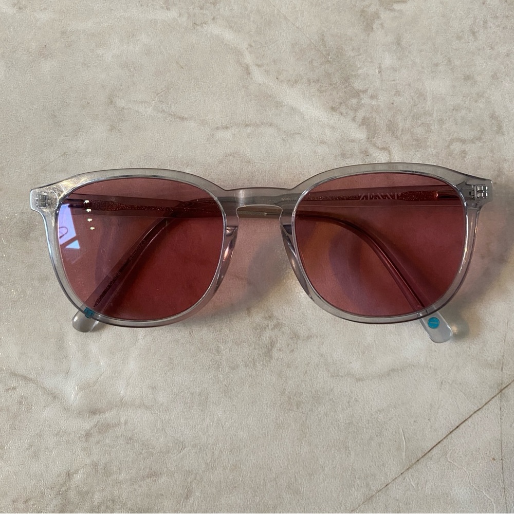 Trendy Transparent Sunglasses with Pink Lenses